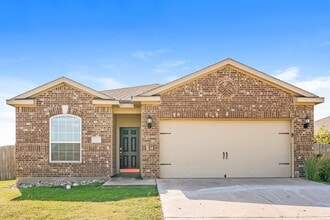 Building Photo - 2120 Foxglove Ct