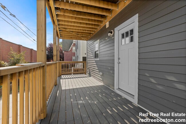 Building Photo - 79 Sydney St