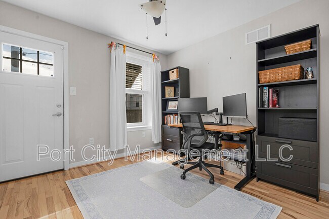Building Photo - 14 N Streeper St