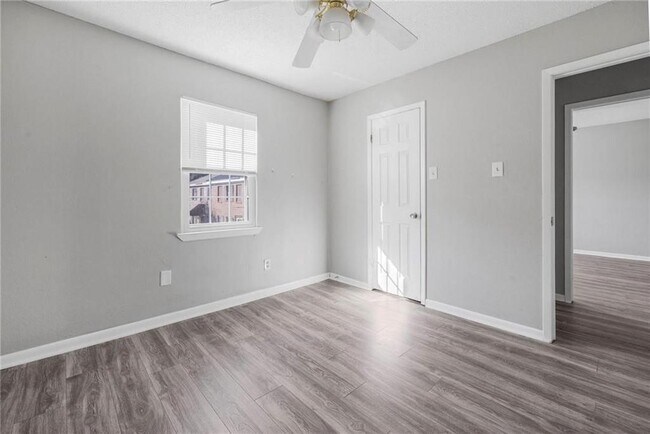 Building Photo - 4017 Cottage Hill Rd