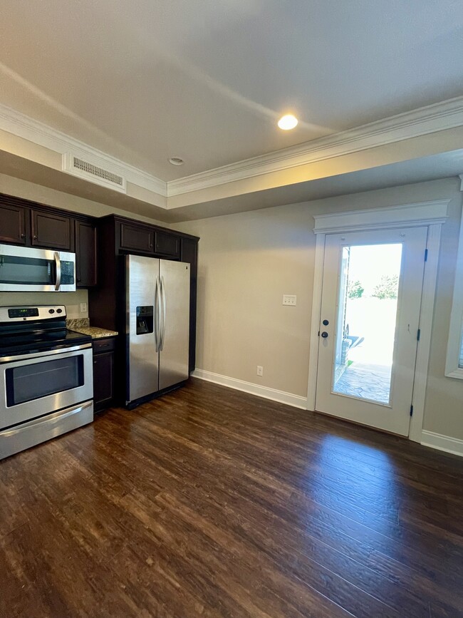 Building Photo - 219 Capstone Dr