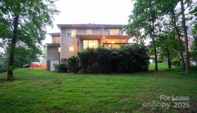 Building Photo - 137 Hunters Hill Dr