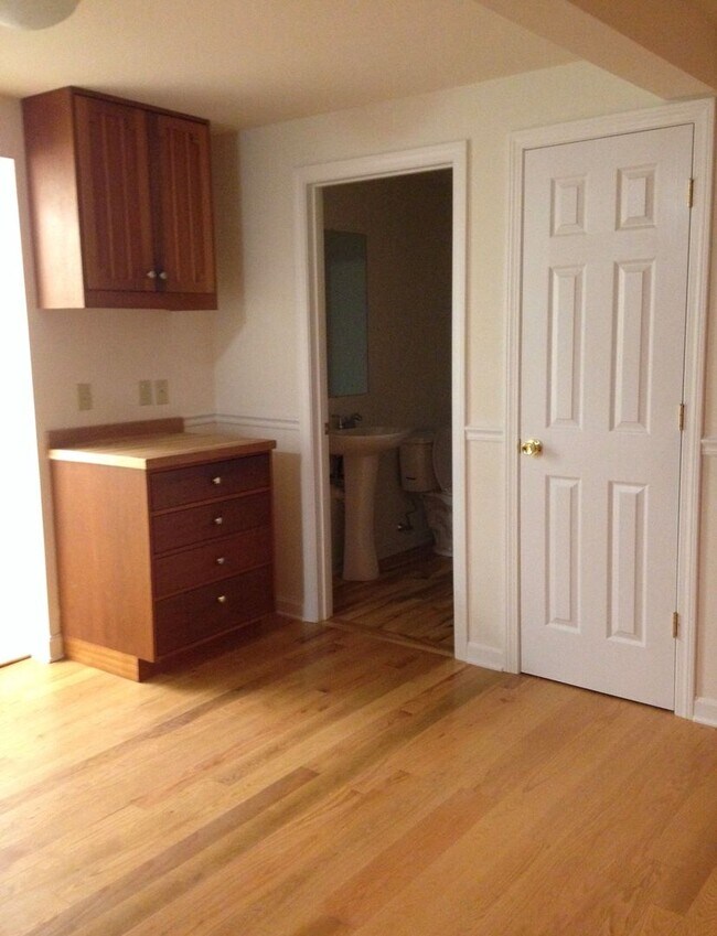 Building Photo - 31-F SL