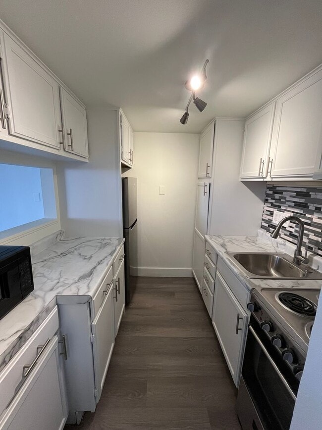 Building Photo - 7290 W Dean Rd