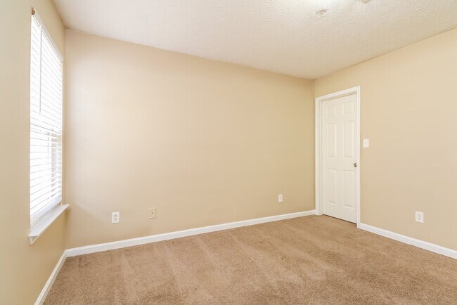 Building Photo - 1130 Eatonton Way