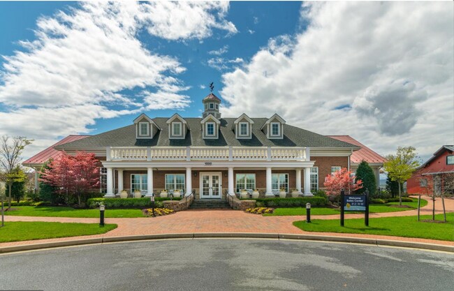 Building Photo - 1113 Long Farm Cir