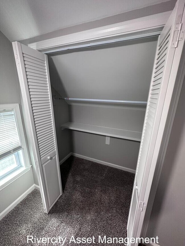 Building Photo - TWO-STORY BEAUTY IN BERCLAIR!!!! SECTION 8...