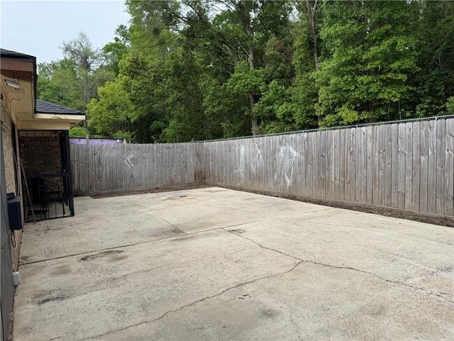 Building Photo - 1005 Navco Rd