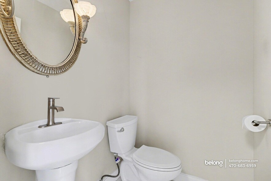 Building Photo - 3660 Oak Park Dr