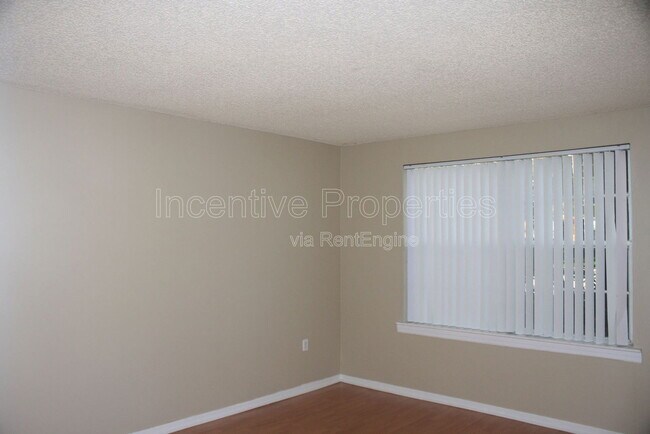 Building Photo - 4177 Versailles Dr