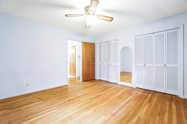 Building Photo - Spacious 5BR / 3BA House in Marietta