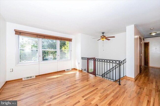 Building Photo - 11584 Liberty Oak Dr