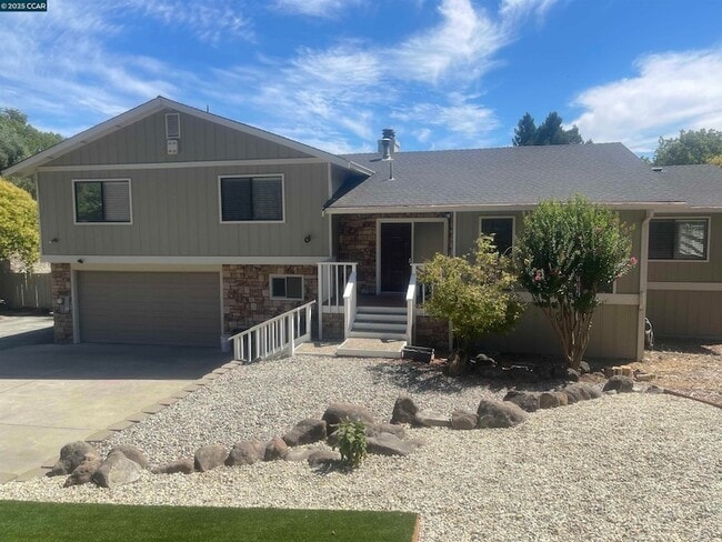 Building Photo - 971 Livorna Rd