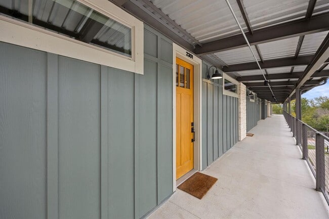 Building Photo - 4704 Sunset Trail