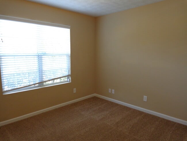 Building Photo - 1030 J Dorothy Pl