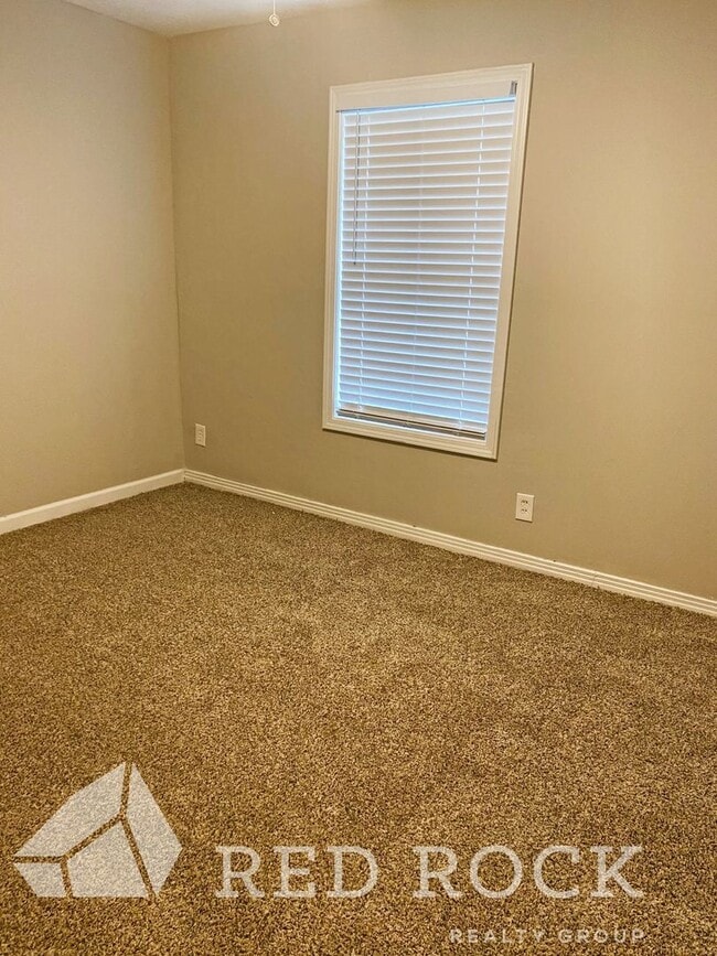 Building Photo - Canterbury Townhomes Columbus, MS