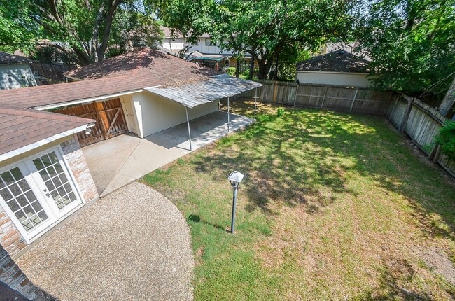 Building Photo - 14106 Locke Ln