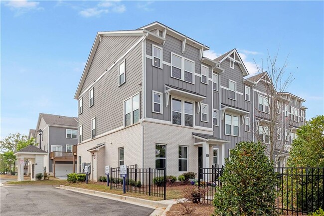 Building Photo - 3642 S Fulton Ave