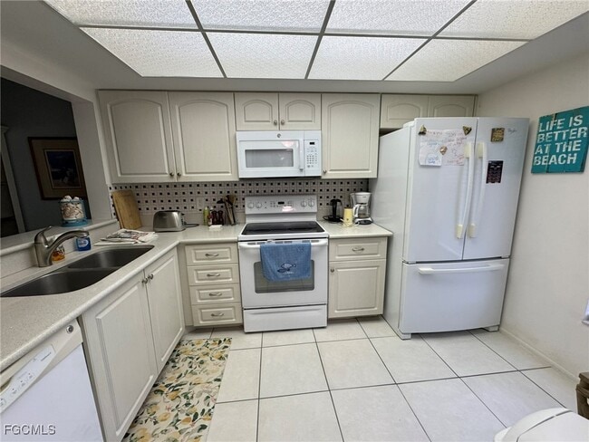 Building Photo - 5455 Peppertree Dr