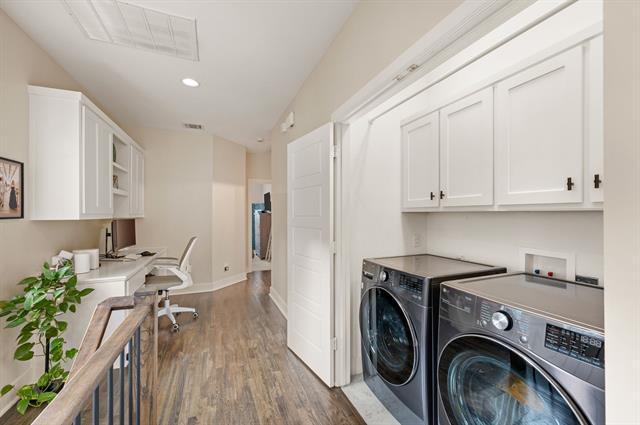 Building Photo - 8254 Laflin Ln