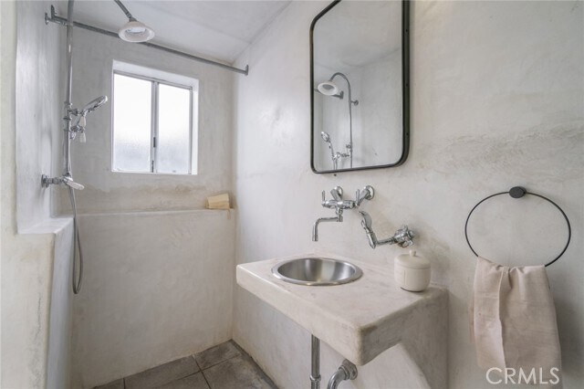 Building Photo - 444 36th St