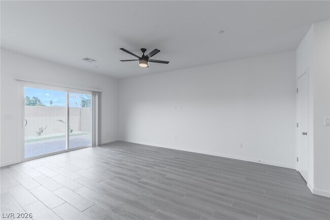 Building Photo - 9946 Kimura Hls Ave