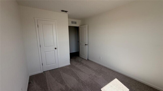 Building Photo - 807 Lynx St