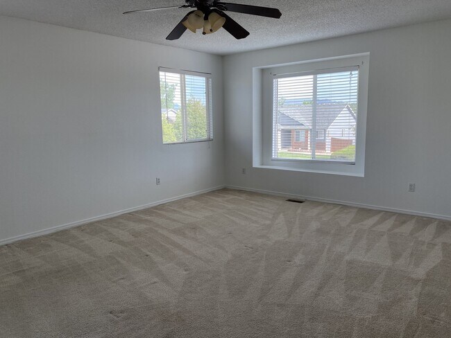 Building Photo - 4 bedroom - Canoe Creek
