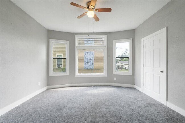 Building Photo - 1218 Brown St