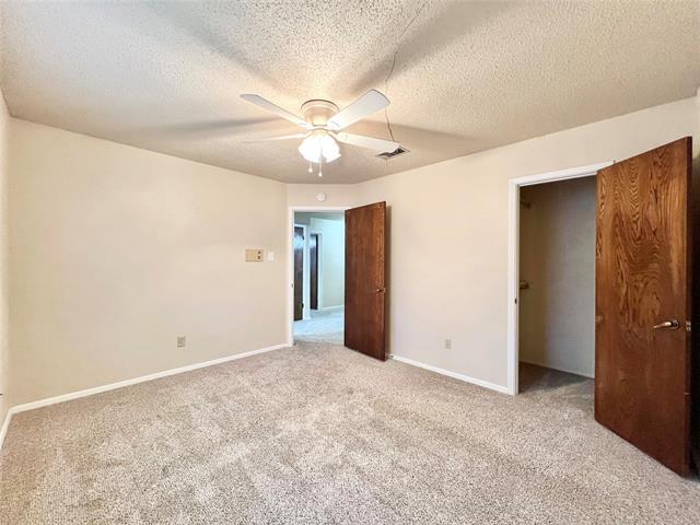 Building Photo - 2804 Canyon Dr