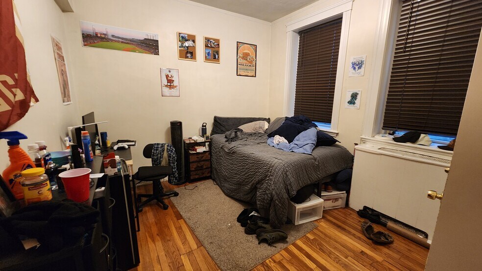 Building Photo - 1999 Commonwealth Ave