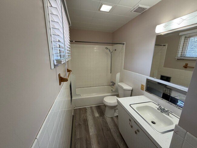 Building Photo - Spacious 2-Bed Home Packed With Comfort and Upgrades
