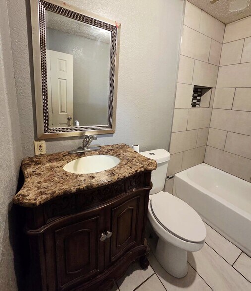 Building Photo - 1503 College Ave