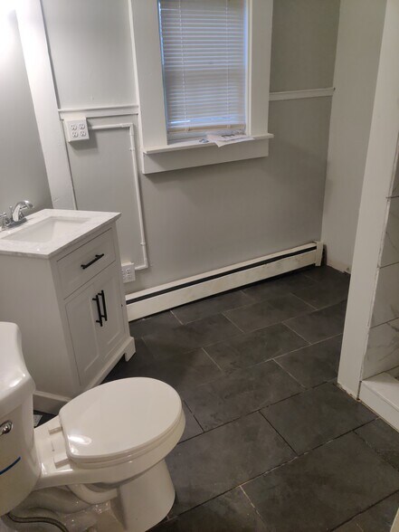 Building Photo - 37 Whitehall Rd