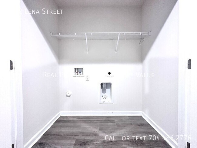 Building Photo - 1332 Lena St