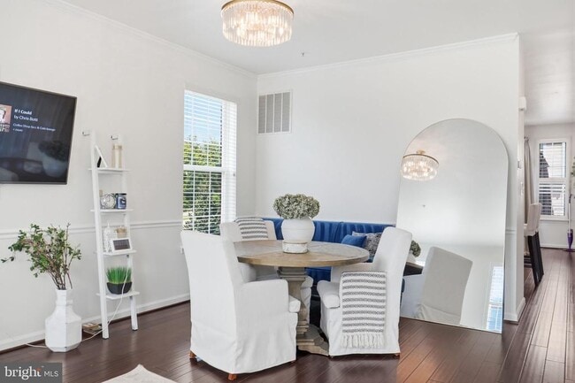 Building Photo - 11360 Sandhurst Pl