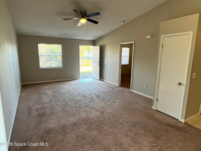 Building Photo - 1961 Convair St SE