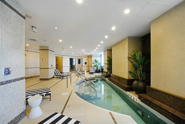 Building Photo - 88 Morgan St