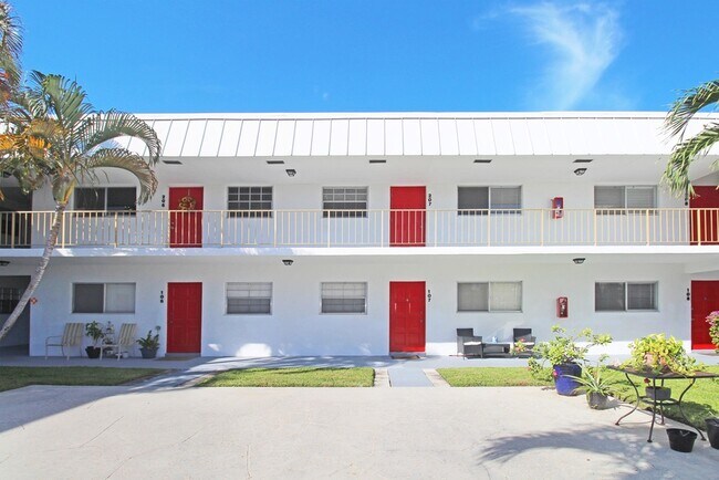 Building Photo - 402 Lake Shore Dr