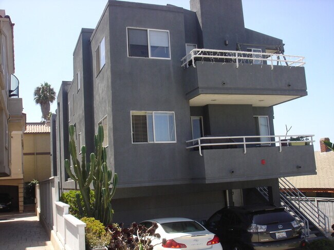 FRONT LOWER UNIT - 840 7th St