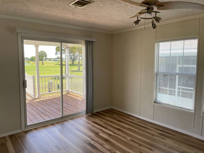 Building Photo - Lovely 2 bedroom 2 bath Annual Rental  hom...
