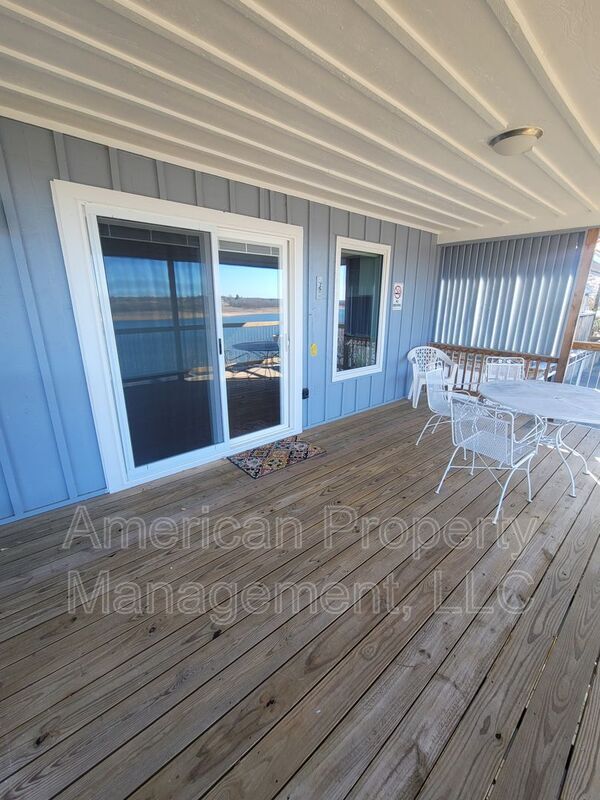 Building Photo - 121 N Salt Creek Dr