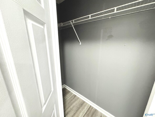 Building Photo - 103 Whisperwood Ln