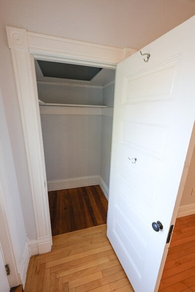 Building Photo - 72 Grampian Way