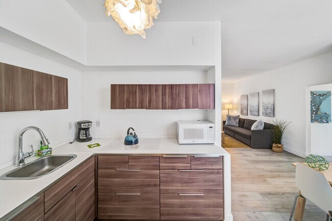 Building Photo - 1311 15th Terrace