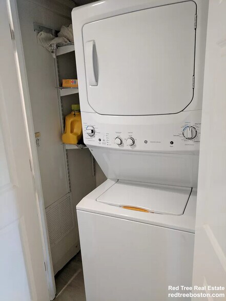 Building Photo - 53 Angleside Rd