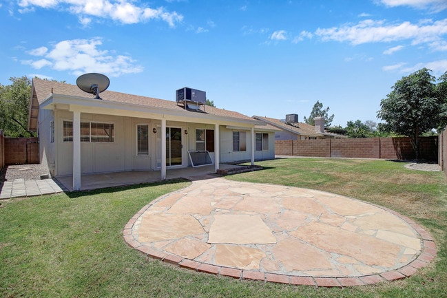 Building Photo - 4326 W Creedance Blvd
