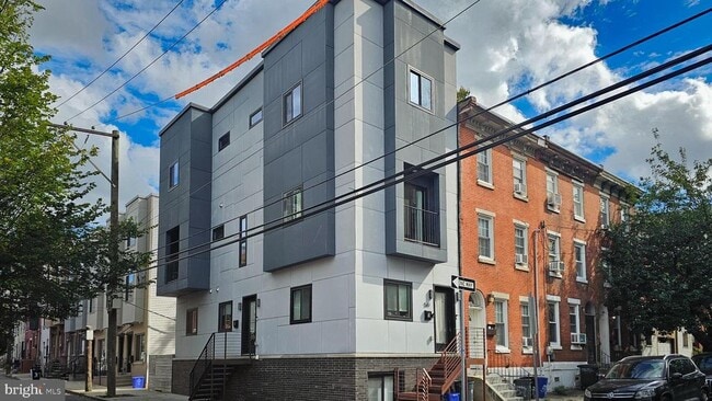 Building Photo - 519 N 38th St