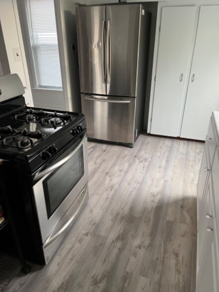 Building Photo - 191 West Ave