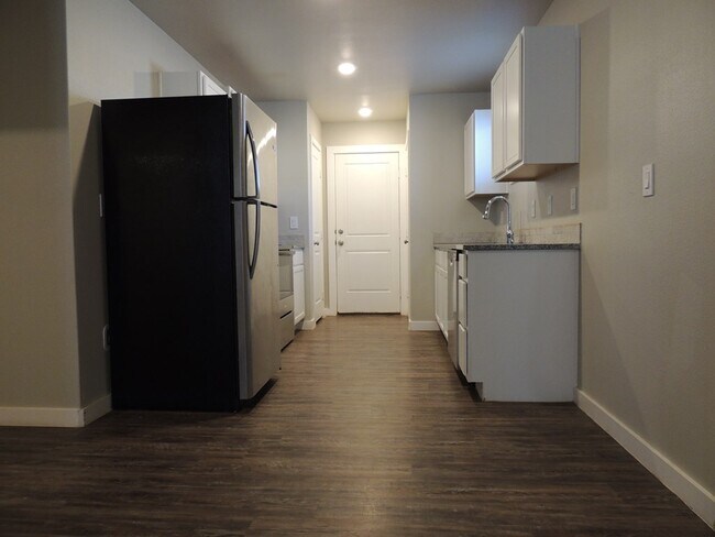 Building Photo - 1200 Cajun St